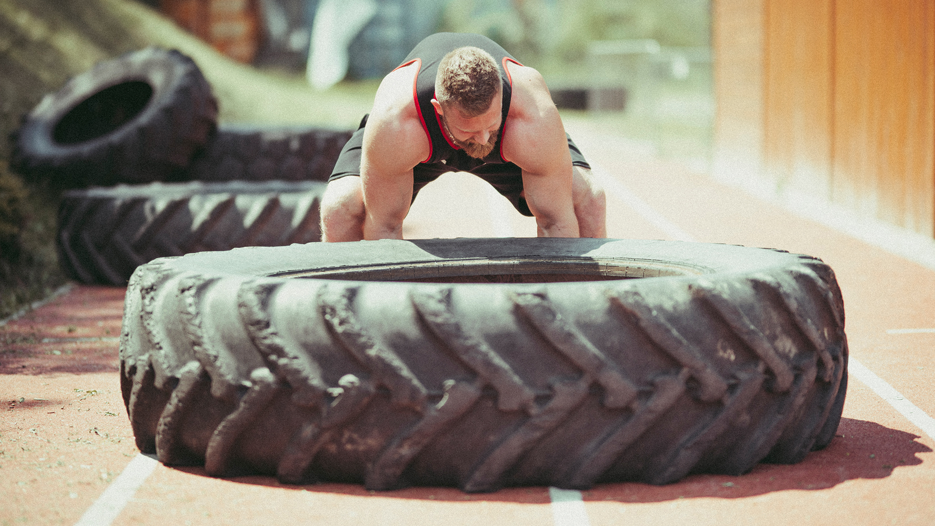 NEBBIA_mens fitness collection_tire flip