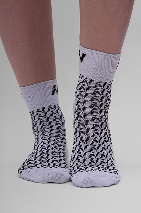 NEBBIA “HI-TECH” N-pattern Crew Socks 130