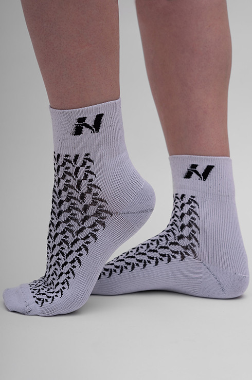 NEBBIA “HI-TECH” N-pattern Crew Socks