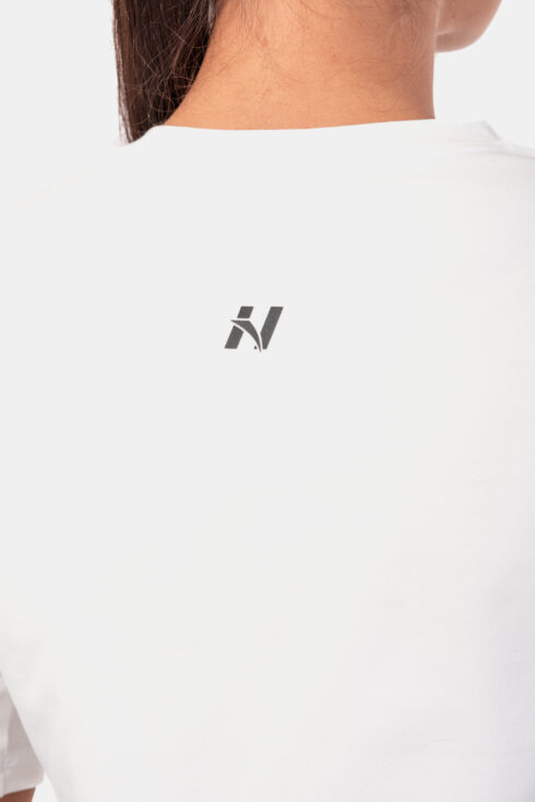 Minimalist Logo NEBBIA crop top 600 - immagine 4