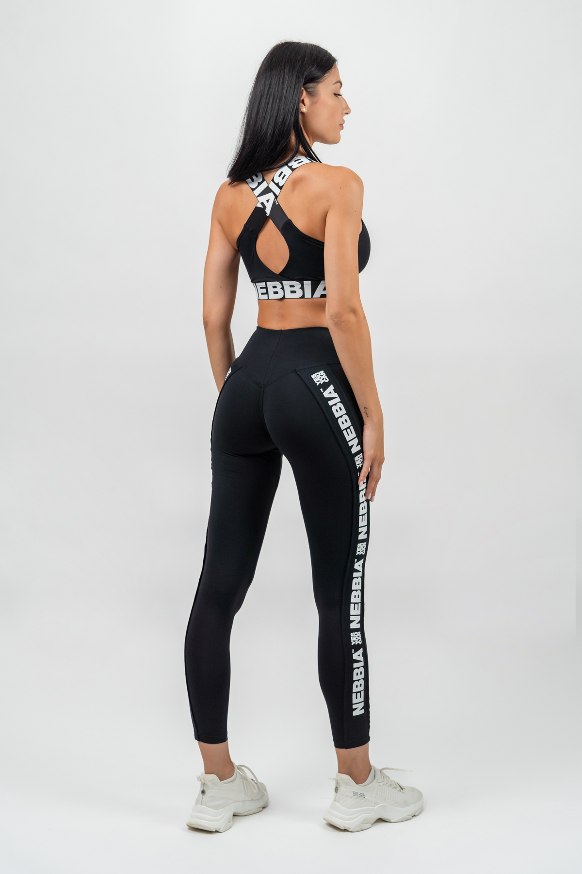 Medium-Support Criss Cross Sports Bra ICONIC Black 230 - Image 4