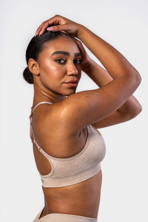 Medium-Support Sports Bra TOTALLY SEAMLESS 305 - Image 2