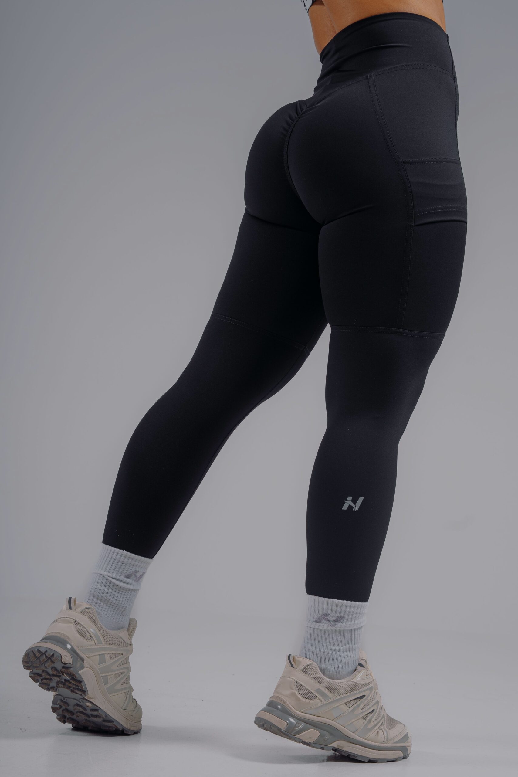 High-Waist Sculpting Leggings with Pockets PRIMAL 851 Black