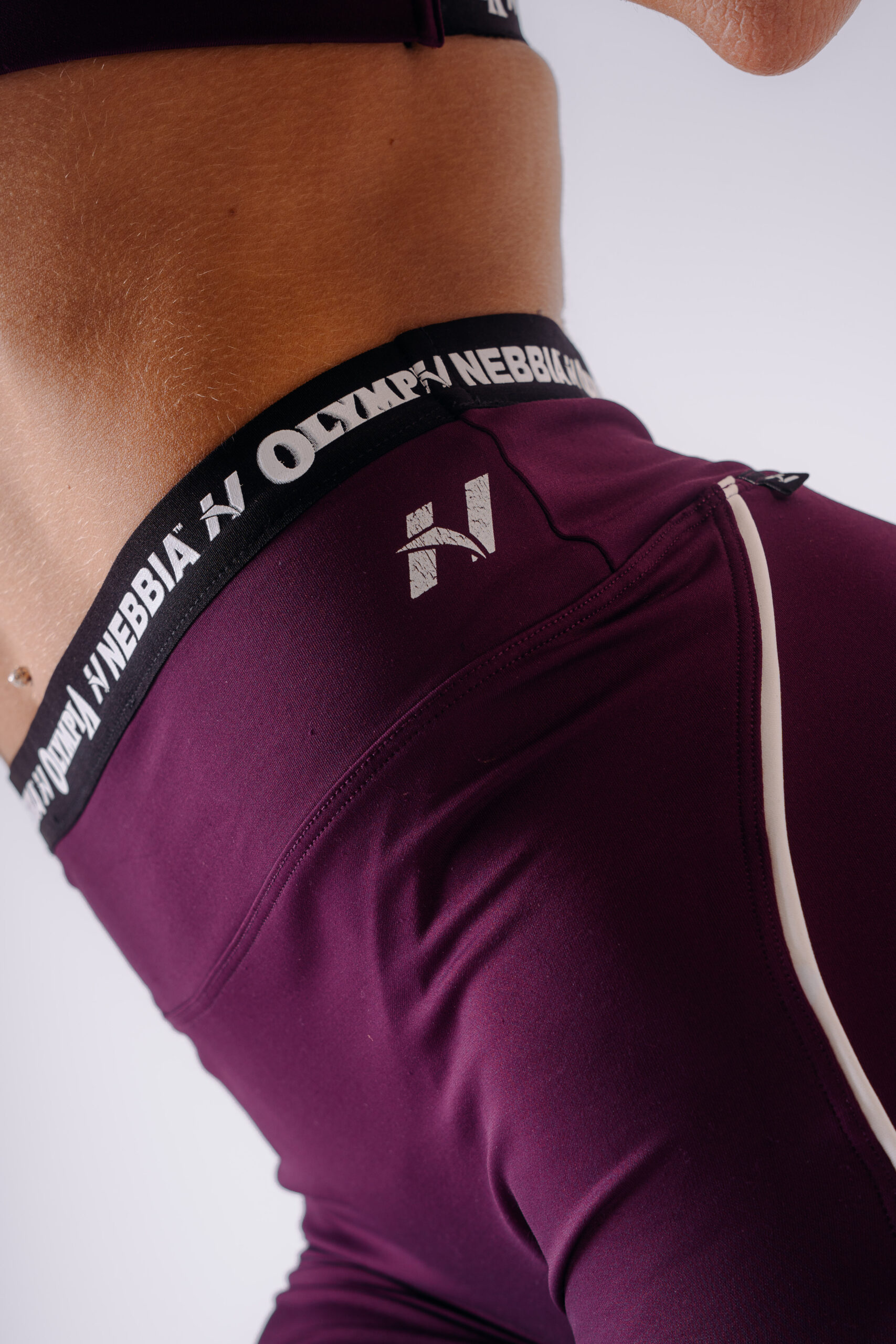 NEBBIA x Olympia High-Waist Leggings 935 Bordo - Image 5