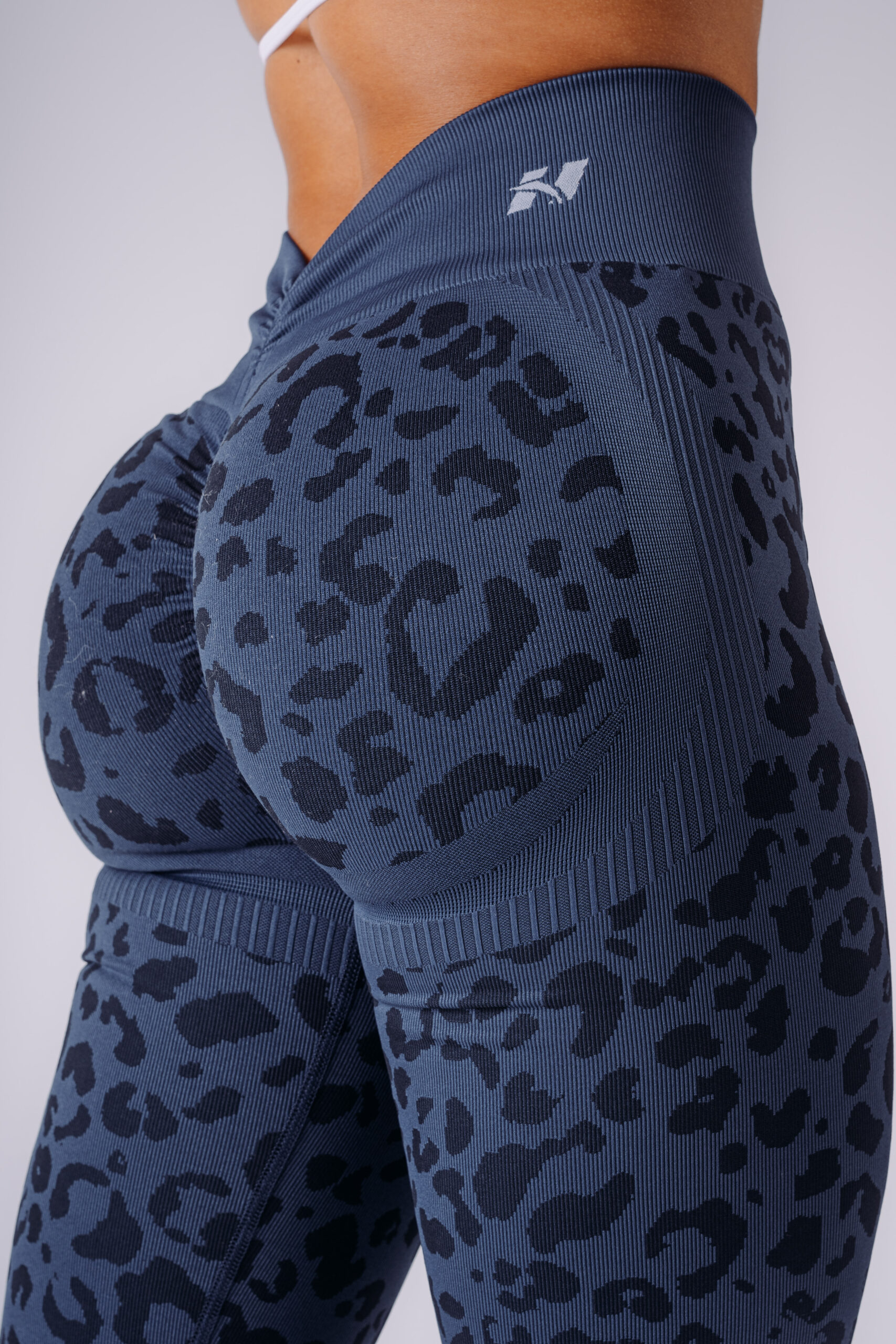 Push-Up Kompressionsleggings mit Leopardenmuster PRIMAL 849 Dunkelblaue – Bild 4