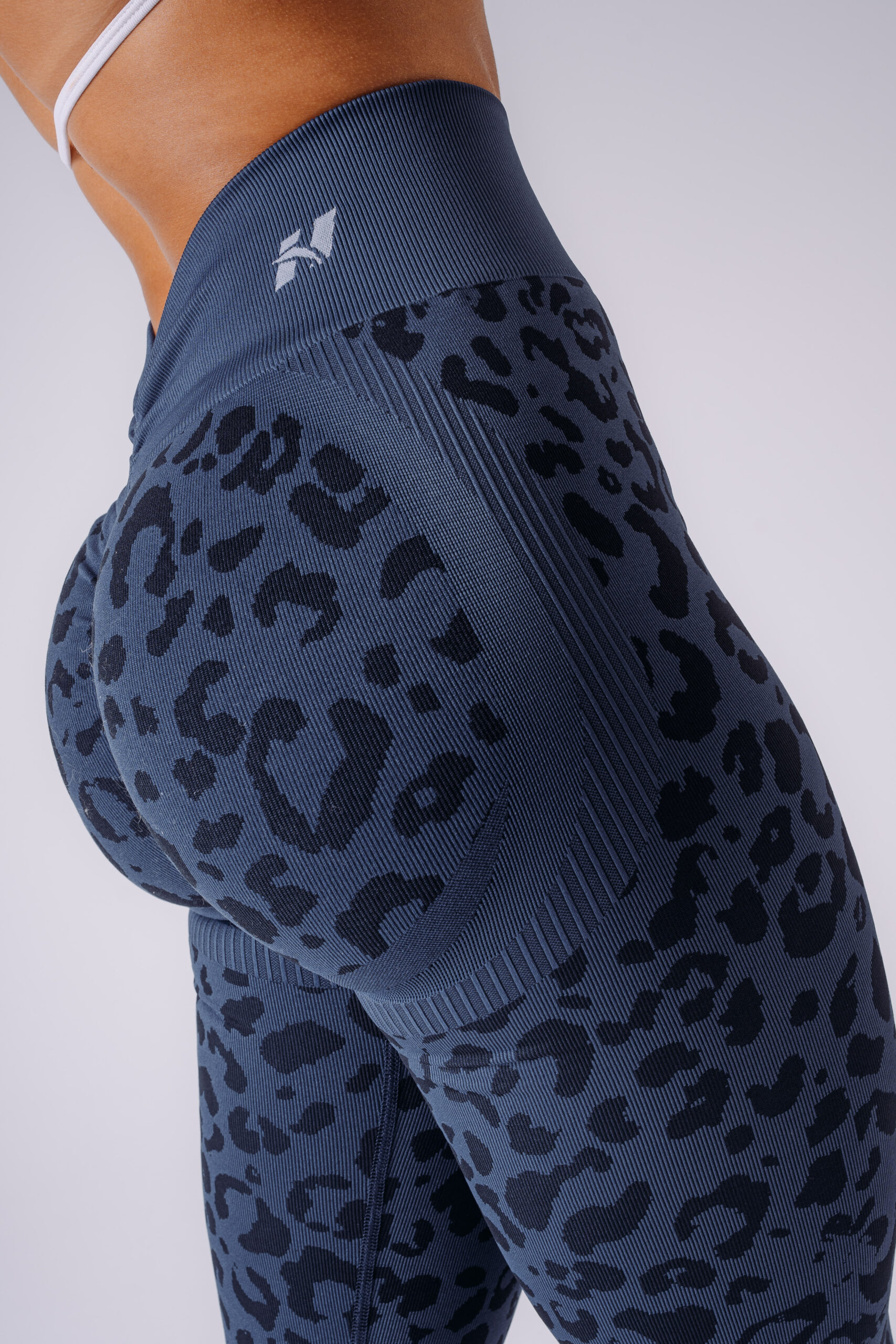 Push-Up Kompressionsleggings mit Leopardenmuster PRIMAL 849 Dunkelblaue – Bild 5