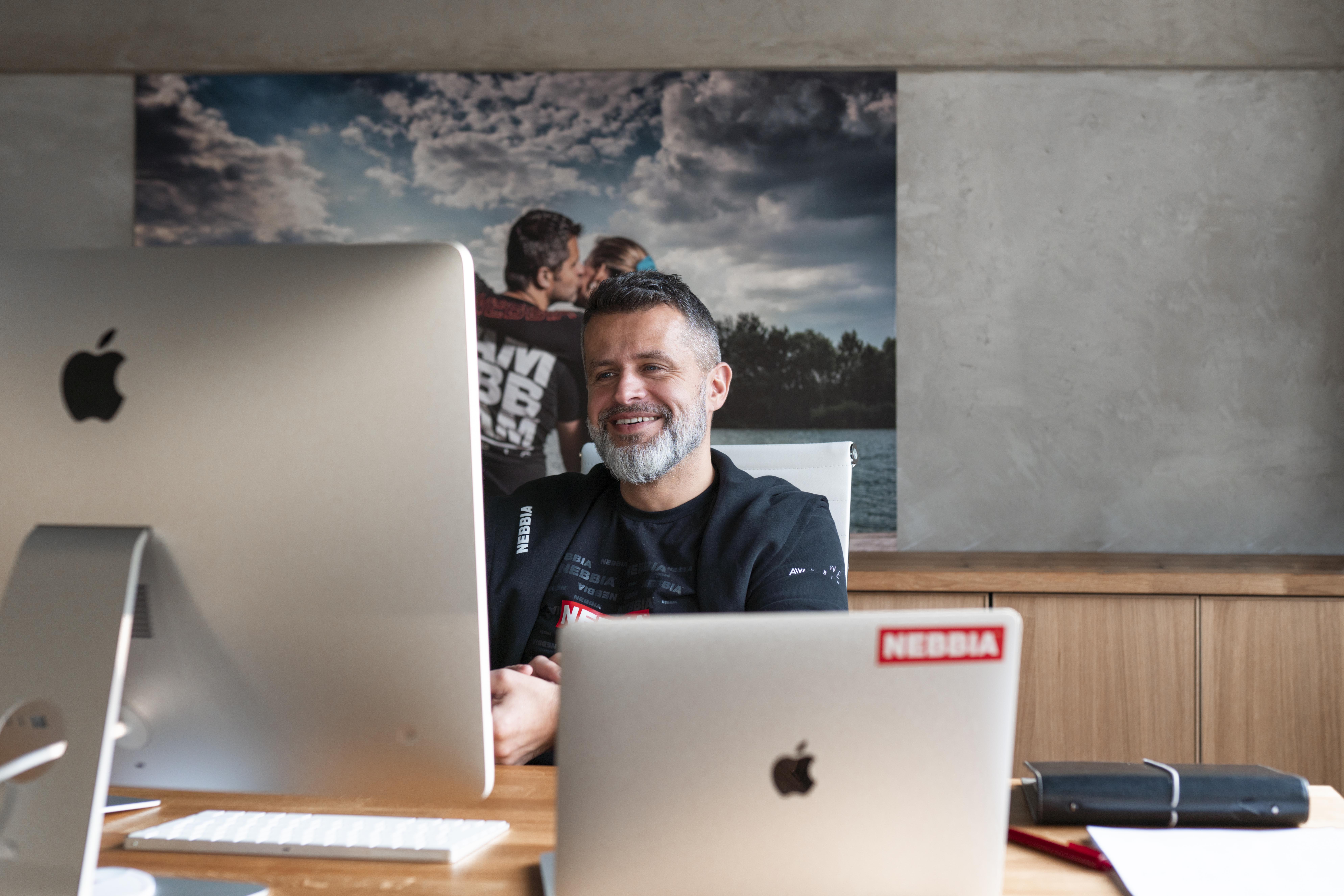 Let’s meet the 2020 sales plan!